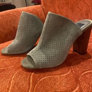 White House Black Market mule